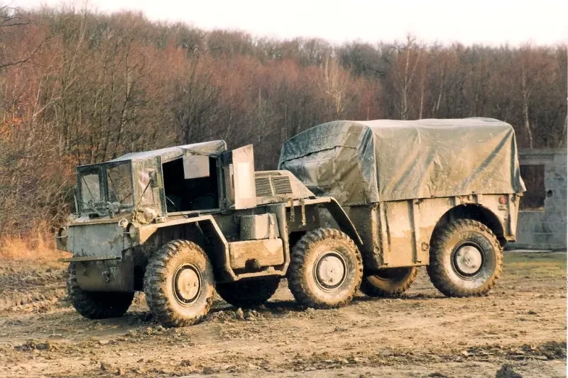 Многофункциональный армейский вездеход М561