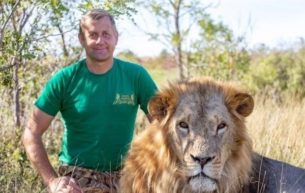 Директор "Тайгана" Олег Зубков вернулся на работу после нападения льва: свежие детали о здоровье на 07.07.2025