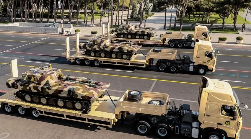 САУ и бронетехника: Азербайджан может передать ВСУ остатки советских вооружений