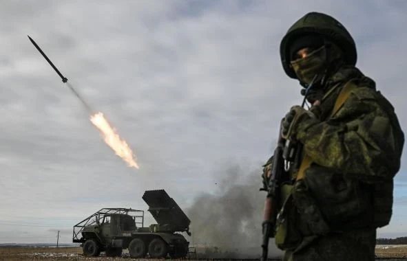 Бойцы ВС РФ ведут тяжёлый штурм Константиновки: свежая карта боевых действий на 14.12.2025