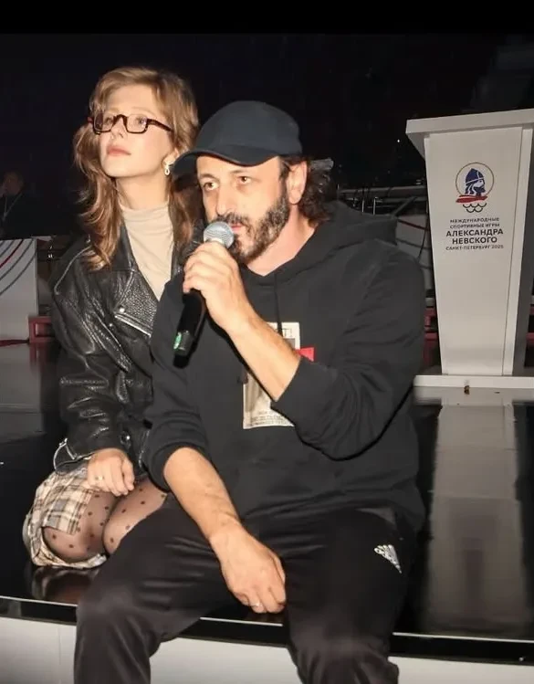 "Лучший отец и муж!". Елизавета Арзамасова поздравила с 52-летием мужа Илью Авербуха