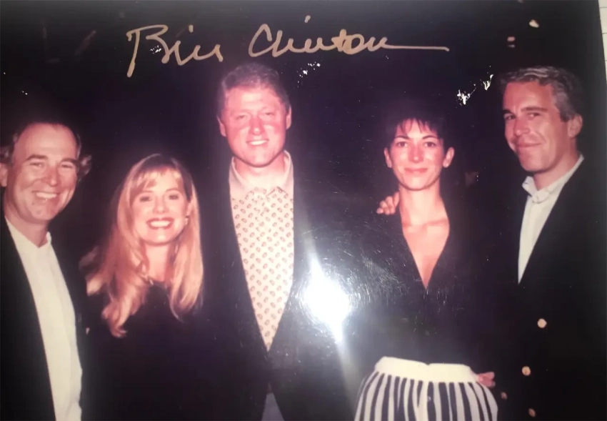 Конгрессмен предложил открыть дело против Билла и Хиллари Клинтон