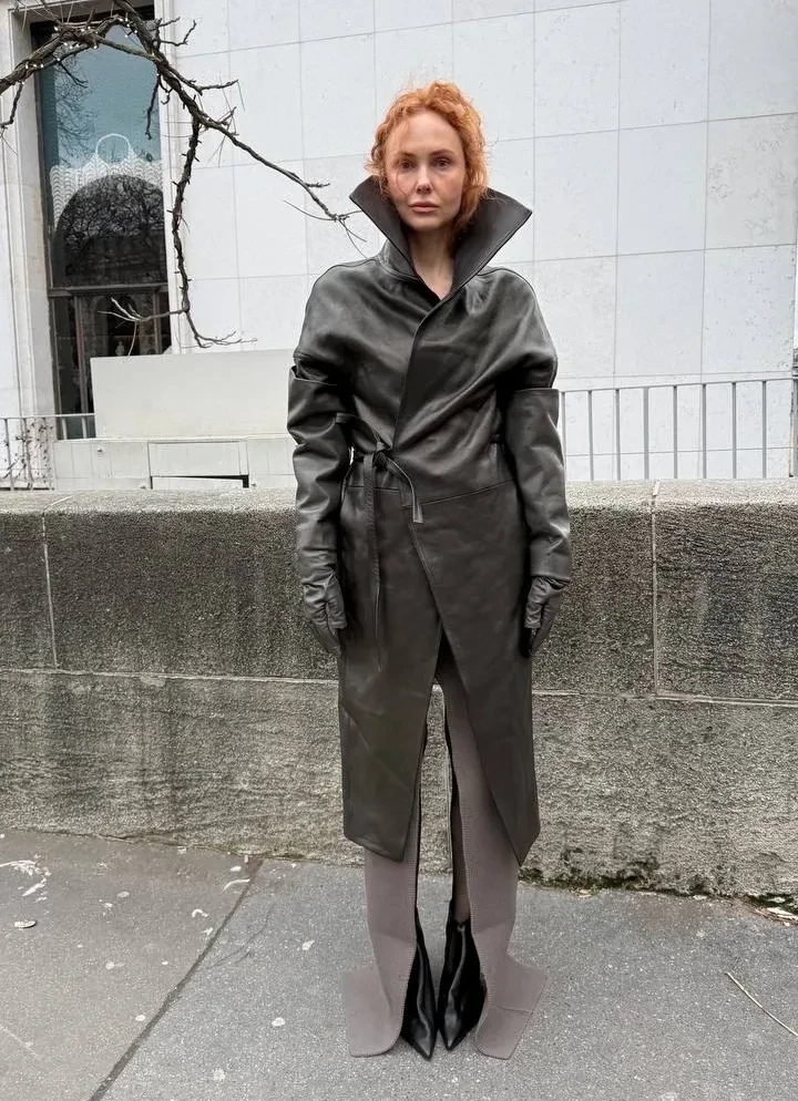 Александр Рогов и Ольга Карпуть (с новым цветом волос) проводят время на Неделе моды в Париже