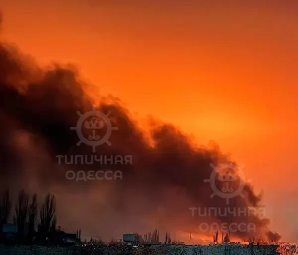 Показан момент отключения света в Одессе после удара по электроподстанции