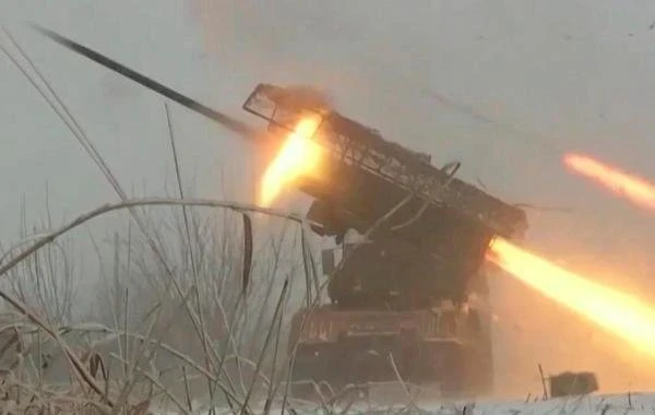 ВС РФ, проламывая оборону противника, идут вперёд на важных направлениях в зоне СВО: свежие карты боевых действий на 13.02.2026