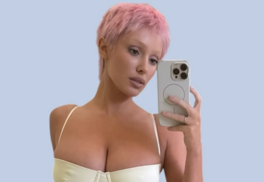 Экстремальное мини и розовое пикси: Бьянка Цензори показала новый образ