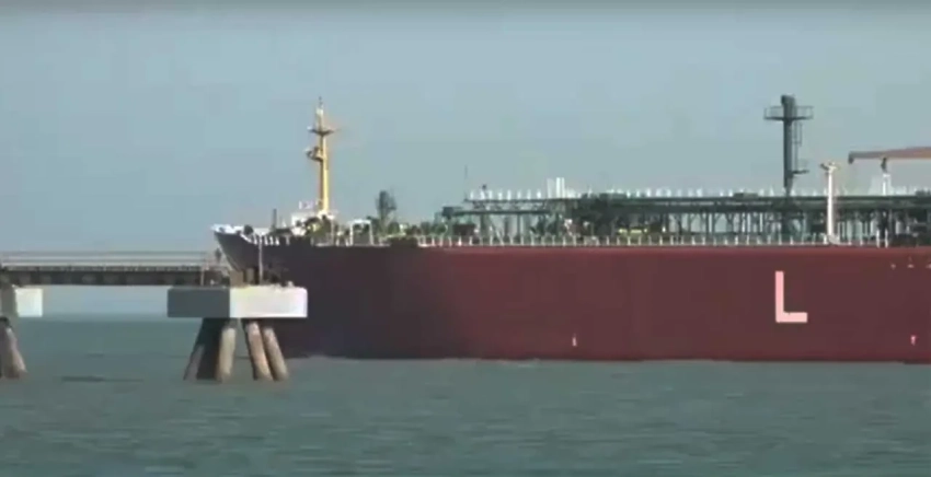 «А ваши так не могут»: в Индии троллят Запад после прохода судна через Ормуз